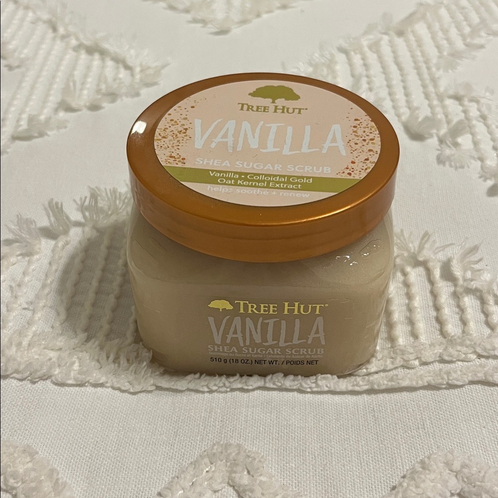 Tree Hut Vanilla Sugar Scrub NEW